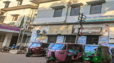 হাসপাতাল থেকে যুবলীগ নেতাকে পুলিশে সোপর্দ, ইনচার্জের দুর্নীতির শাস্তি দাবি  